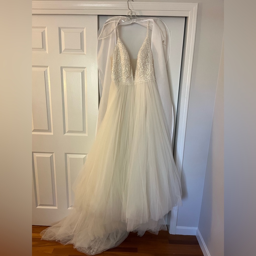 Unaltered Madison James Wedding Dress (MJ456) - Size 22